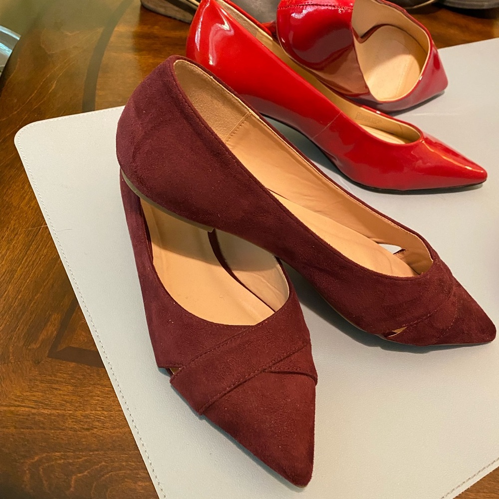 Maroon suede style flat w/pointed toe